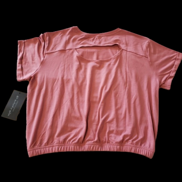 Royal Change Crop Tee with Back Keyhole Cutout Mauve Size SMALL - Picture 9 of 10